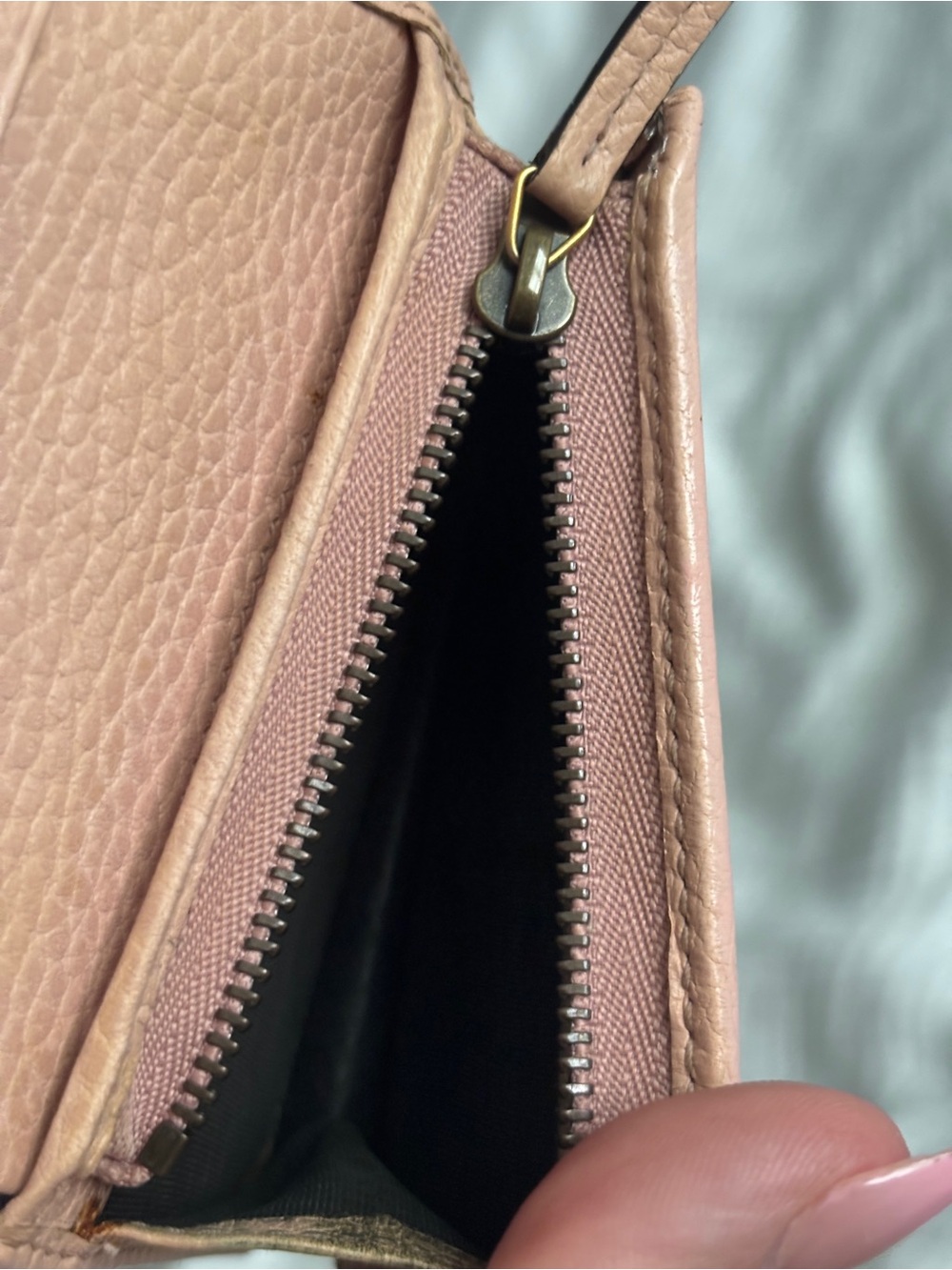Gucci Pebbled Calfskin Butterfly Card Case Perfect Pink - Picture 9 of 15